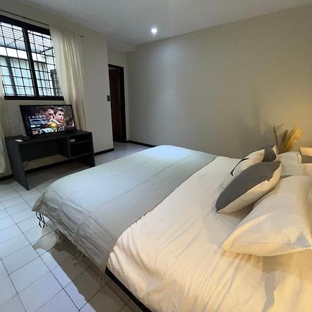 Departamento Espana A 3 Cuadras Plaza Independencia 门多萨 外观 照片