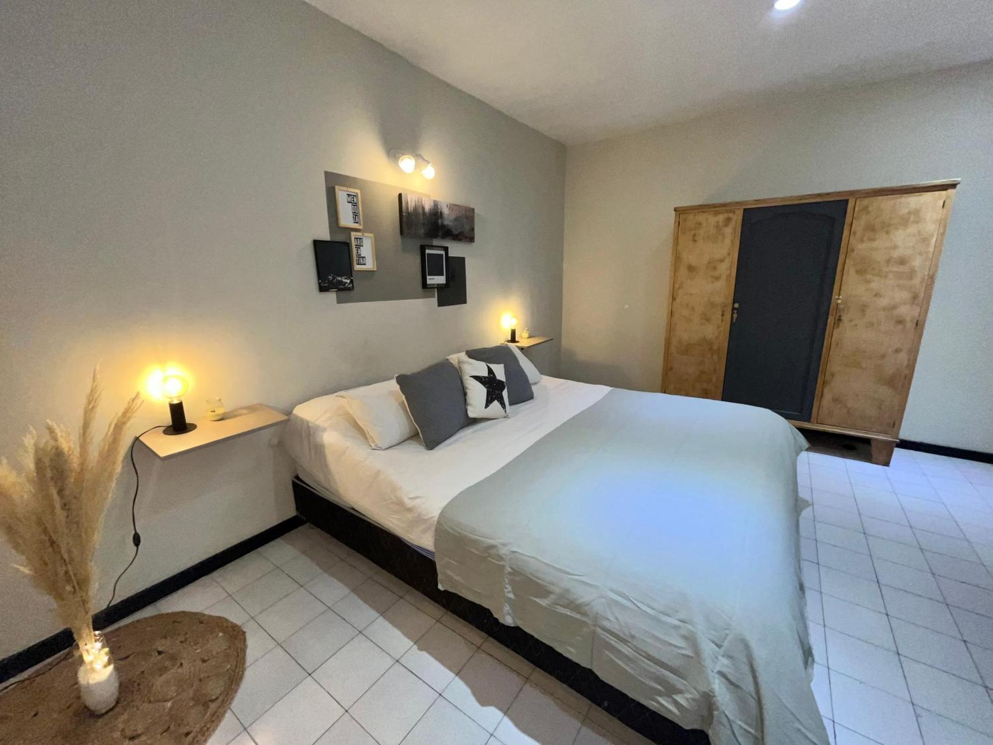 Departamento Espana A 3 Cuadras Plaza Independencia 门多萨 外观 照片